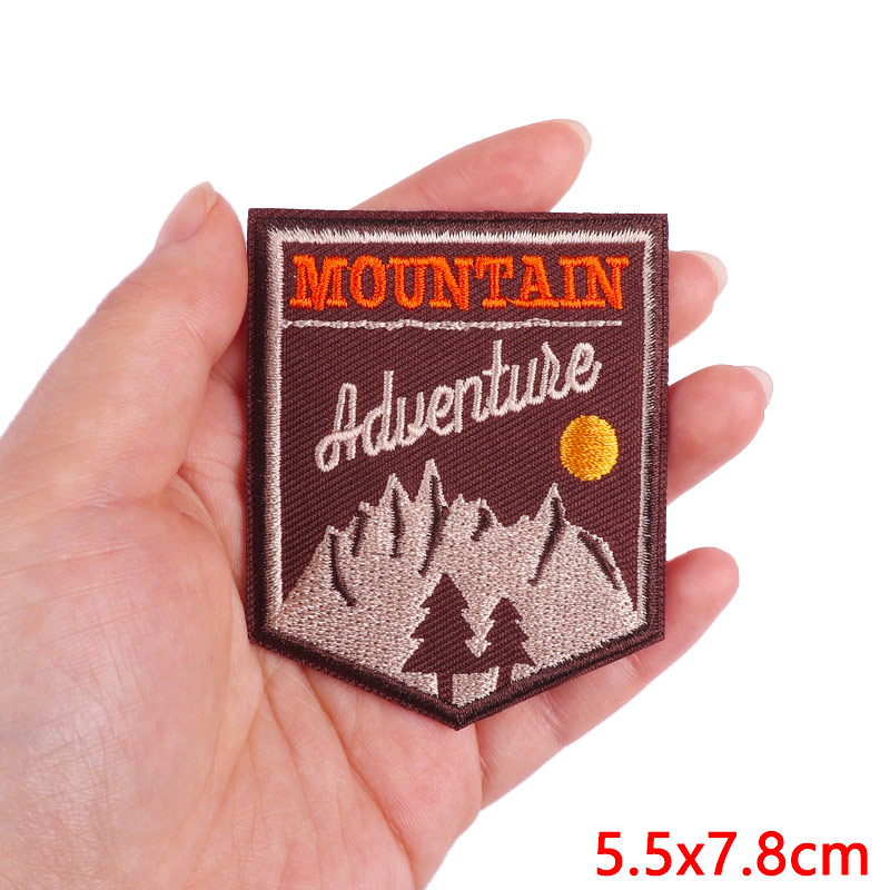 Mountain Camping Adventure Emb - Outdoor Adventure Outfit 评论和价格